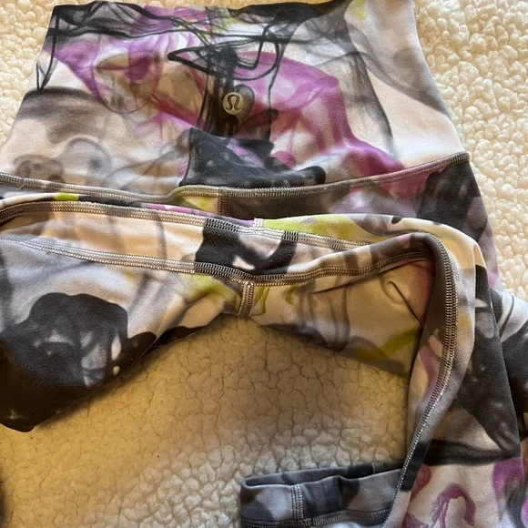 Lululemon align 25” size 2 Women's Multicolor Abstract Print Leggings - Picture 6 of 9